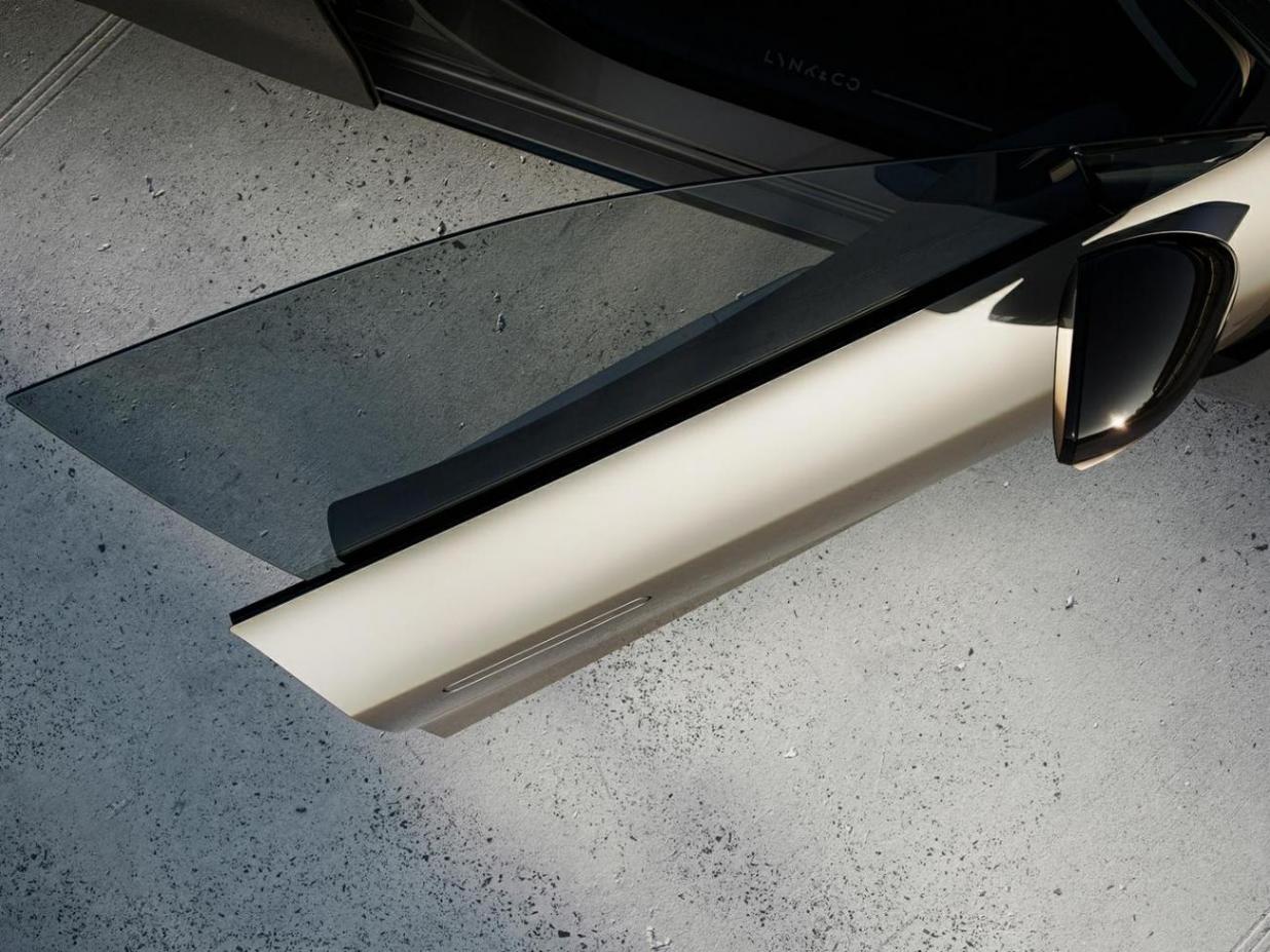 車長(zhǎng)4827mm,搭1.5T插混,領(lǐng)克07 EM-P官圖發(fā)布,顏值如何?