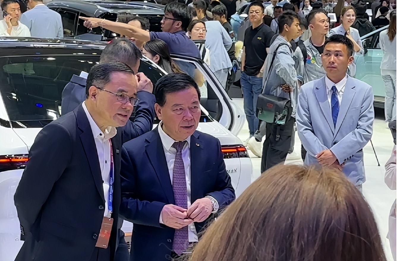 廣汽集團董事長曾慶洪車展疑似說話:從明天開始絕對不能這樣做了