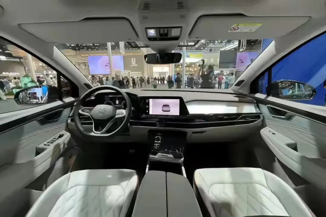 怒降7萬,大眾新一代攬境實車亮相,20萬能撿漏嗎?