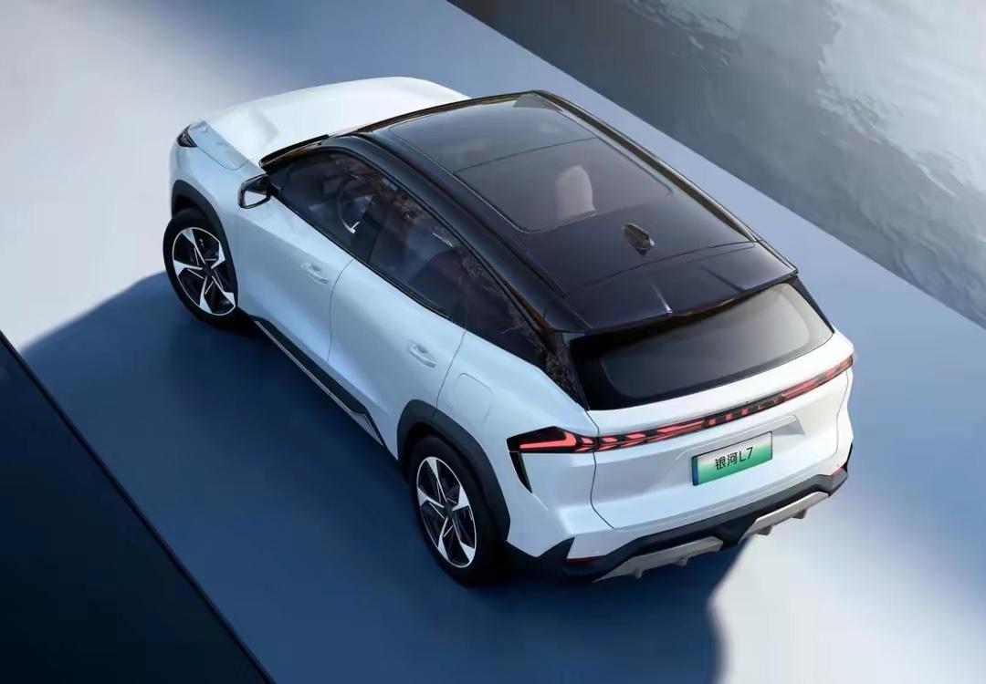 小米汽車和吉利汽車誰更有未來?內行人一語道破:沒有可比性