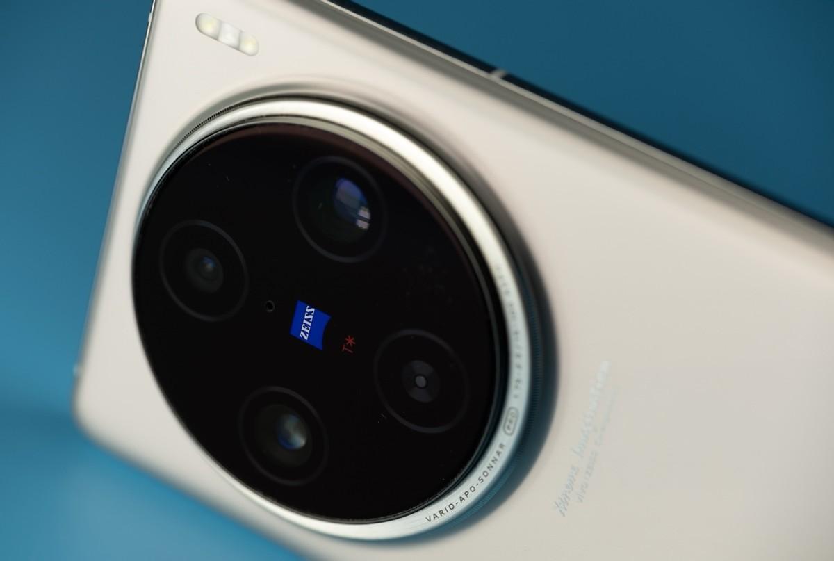vivo X100s Pro評測:天璣9300+性能超出預(yù)期,影像表現(xiàn)令人失望