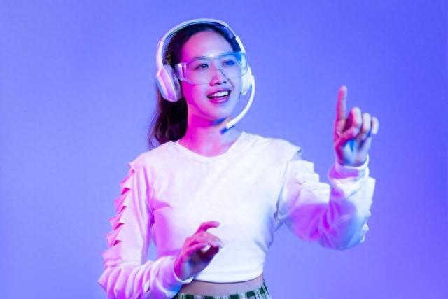 新人做抖音,千萬不要一來就發視頻開直播