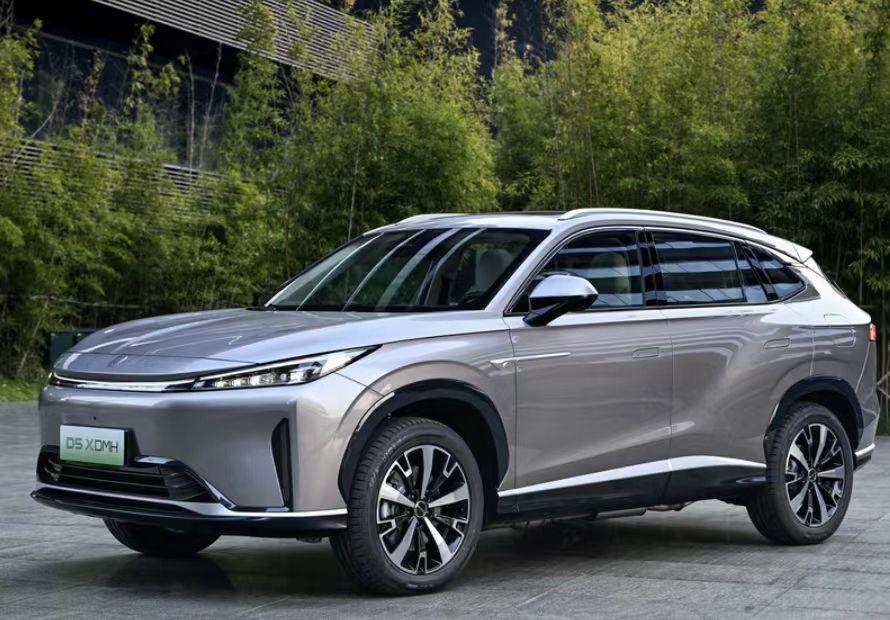 榮威D5X DMH上市,入門即享長續航,油耗3.8L,比宋PLUS更劃算?