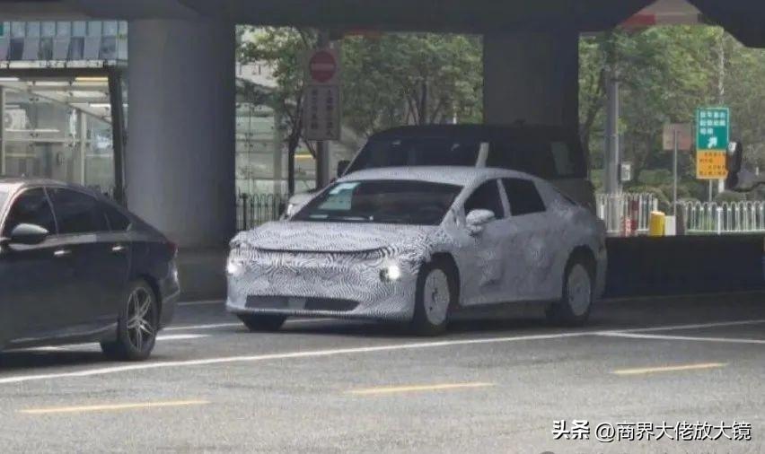 小鵬“絕地反擊”,全新中級(jí)車酷似保時(shí)捷帕梅,18萬(wàn)內(nèi)估計(jì)要大火