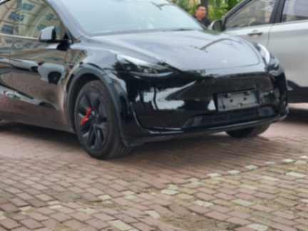 特斯拉 Model Y,豐富配置,樂趣操控