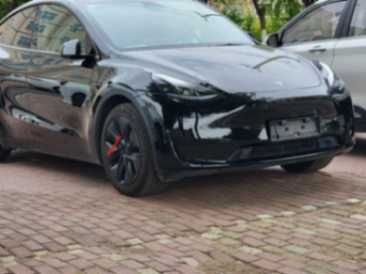 特斯拉 Model Y,豐富配置,樂趣操控