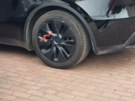 特斯拉 Model Y,豐富配置,樂趣操控