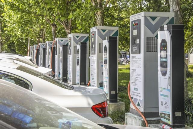 新能源電車即將被取締,燃油汽車才是最終王者