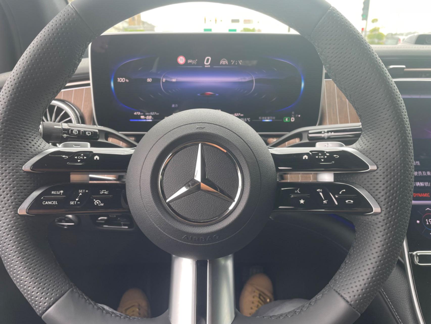 奔馳EQE SUV 500動態評價:穩的一匹