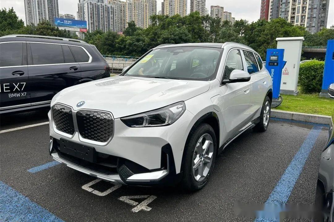 寶馬打響“清倉價格戰”!新車從33萬降至17萬,還買啥國產車!