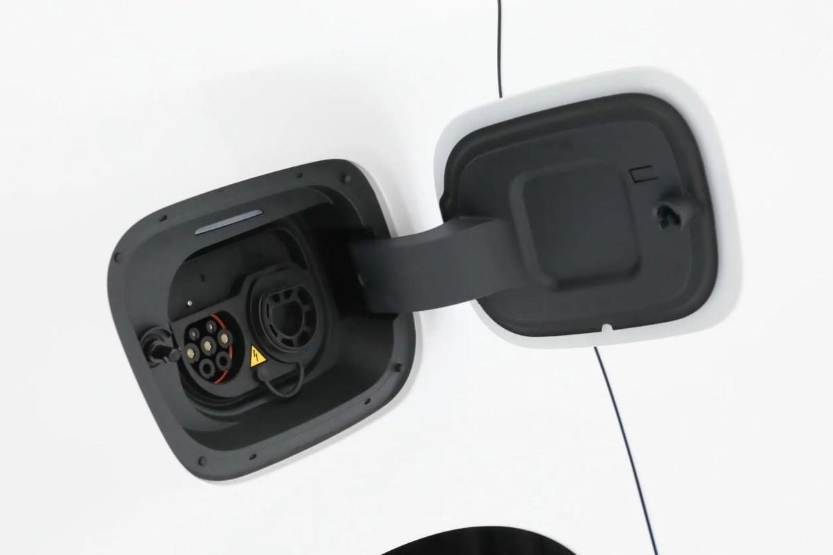 合資老牌重磅MPV-別克GL8陸尊PHEV帶來豪華智電新體驗