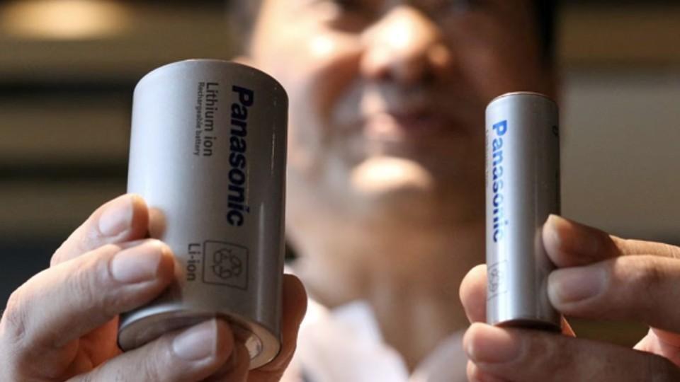 特斯拉按下4680暫停鍵,用麒麟電池可平替,折中選比亞迪?