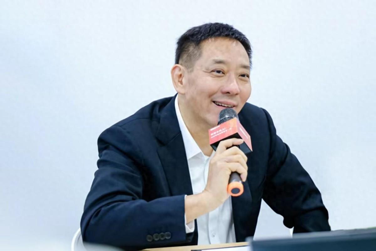 聯想劉軍: “全棧AI”提出背后是技術和產品儲備的“爐火純青”