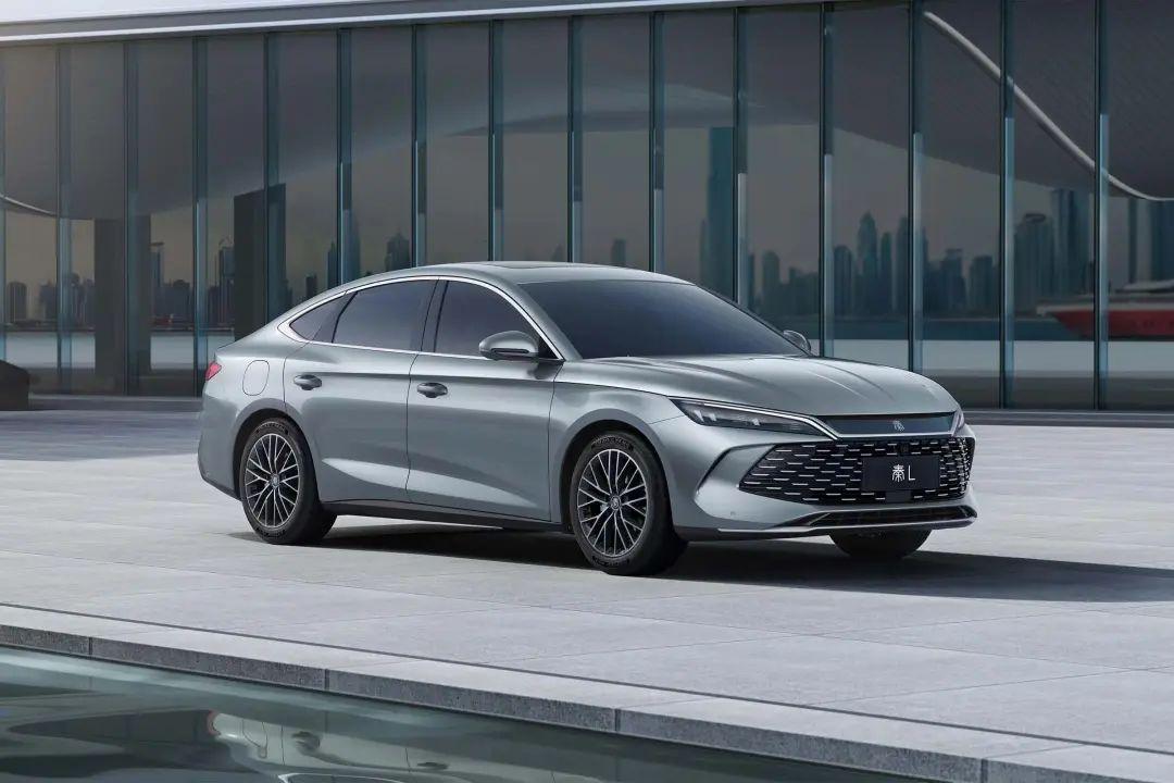 懂車帝拆解秦L和銀河L6,比亞迪和吉利誰的做工更好?