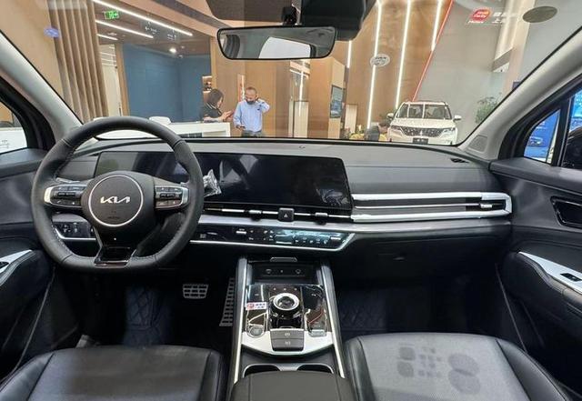 2.0T車型落地14萬左右,起亞獅鉑拓界適合入手嗎?