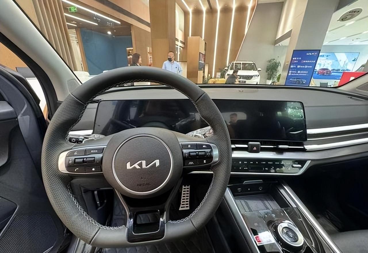 2.0T車型落地14萬左右,起亞獅鉑拓界適合入手嗎?