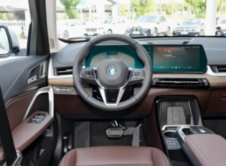 寶馬“以價換量”,新車從29.99萬降至16.59萬,看啥國產新能源?