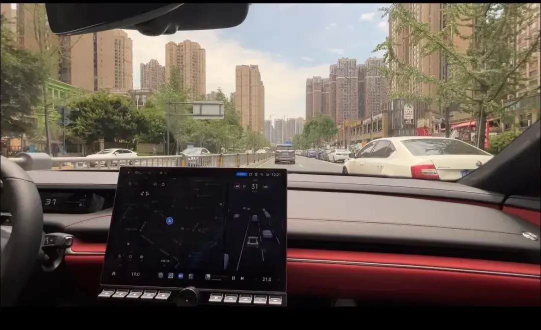 資深工程師測評小米SU7:整體水平中偏上,軟實力需提升
