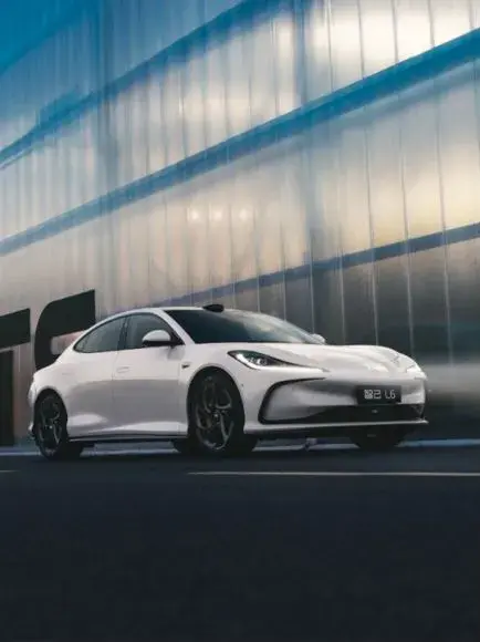 上汽新三駕馬車持續(xù)發(fā)力,汽車銷量繼續(xù)國(guó)內(nèi)領(lǐng)先