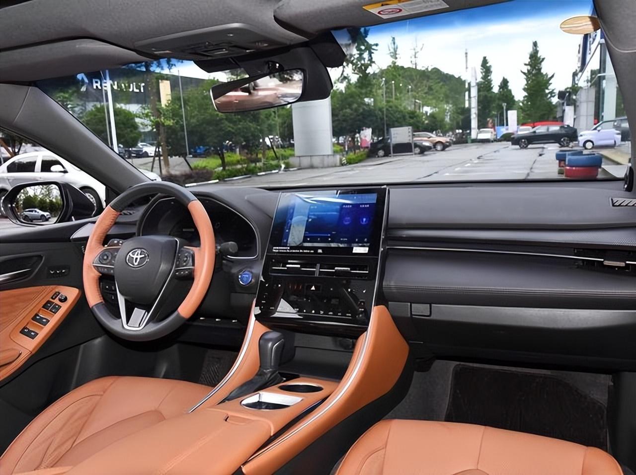 一汽豐田的“王牌”,車長4990mm,新增兩款配色,價格還有驚喜