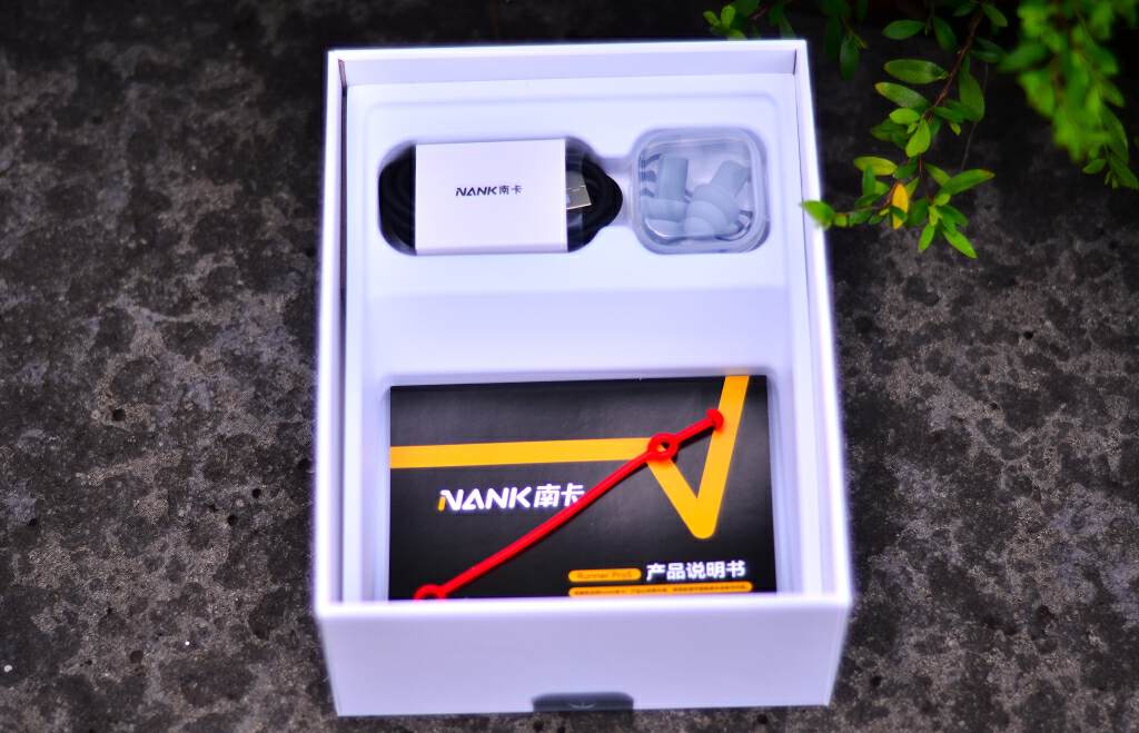 靈動可調降風噪,深度防水南卡Runner Pro5骨傳導耳機不愧旗艦之皇