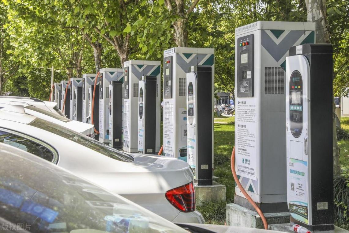 油價那么高,為什么大家還是不愿意買電車?內行說出“五大隱憂”