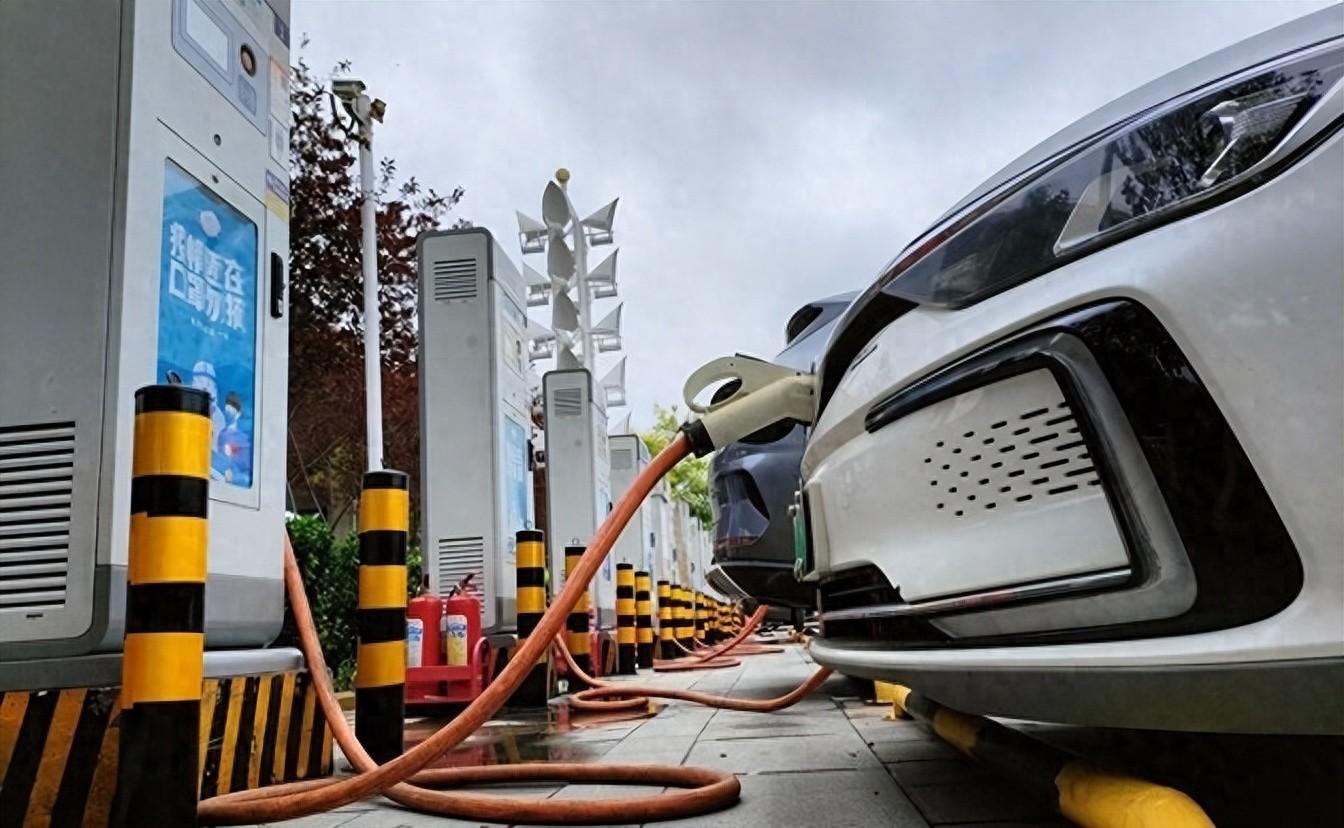 油價那么高,為什么大家還是不愿意買電車?內行說出“五大隱憂”