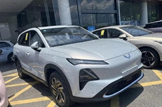 五菱星光S駕到!雙動力SUV,軸距2米8,錯過后悔一輩子