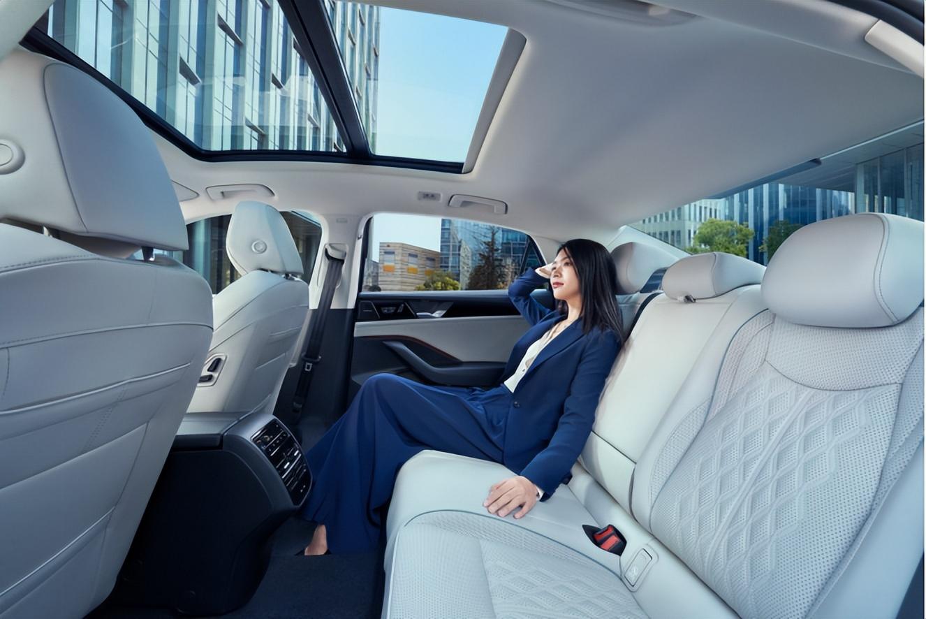 全新一代邁騰引領(lǐng)中高級車市場煥新上市 售價(jià)17.99萬-24.69萬