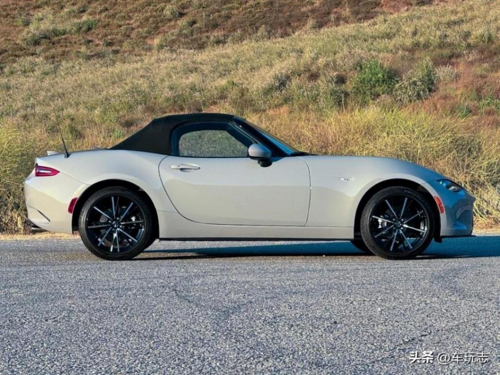 2024 年馬自達(dá) MX-5 Miata 更新——只換了內(nèi)飾
