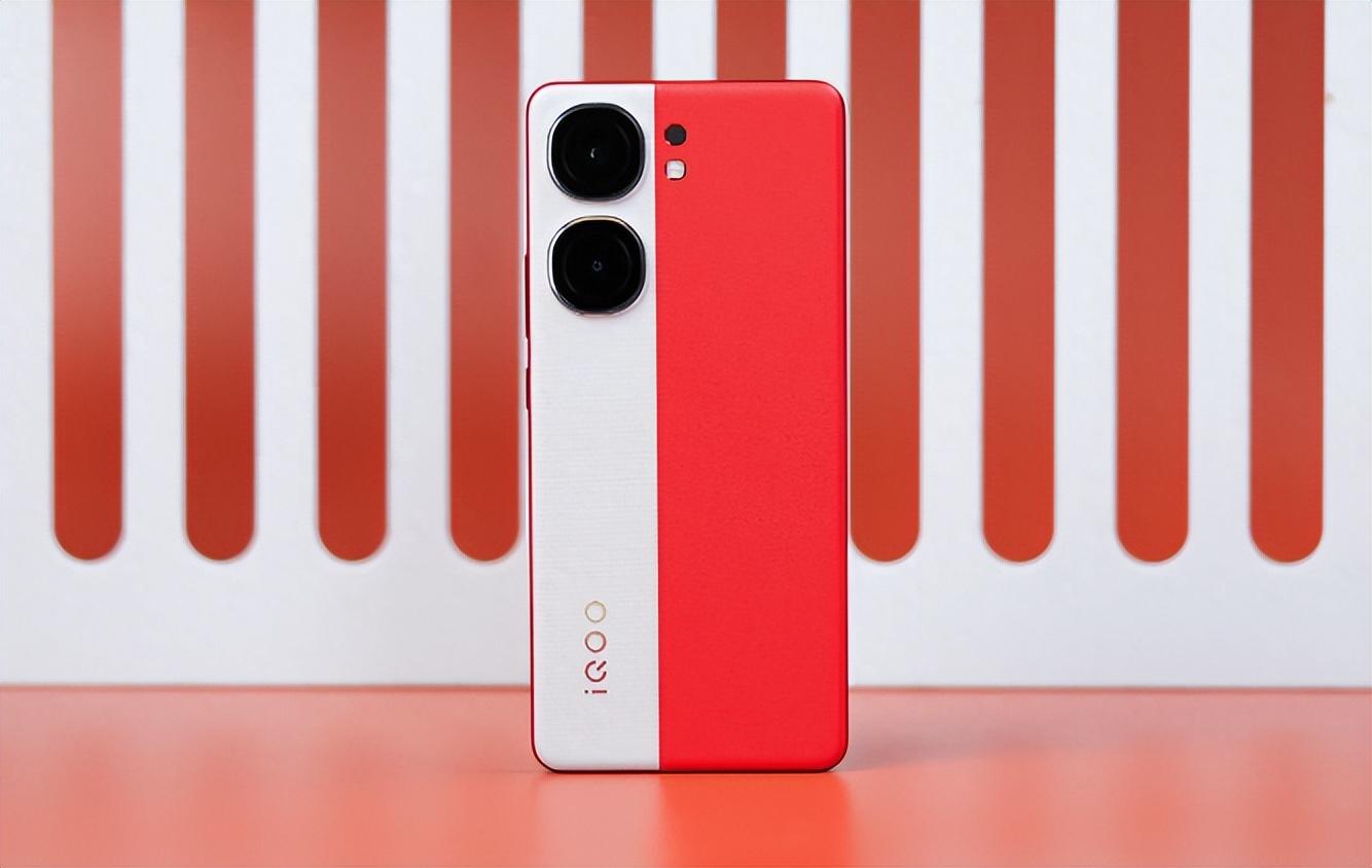 iQOO Neo10一鼓作氣,第三代驍龍8+24GB+1TB,定在2999元