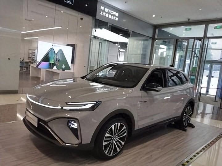 隨著新能源汽車的普遍降價,現在是入手的最佳時間嗎?