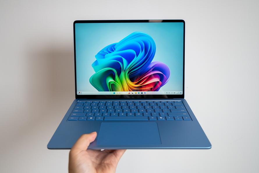 微軟Surface Laptop 7體驗:驍龍X Elite夠出色,軟件適配還有待進步