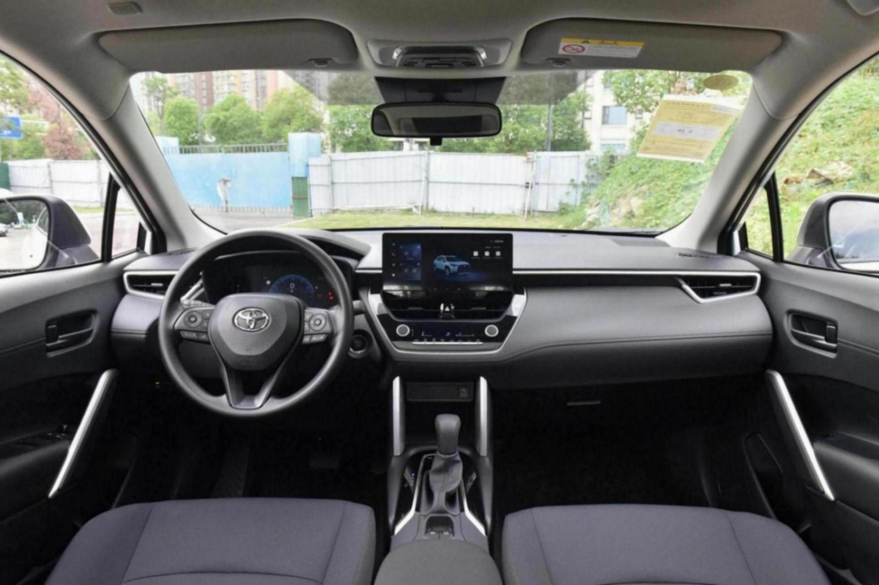 2.0L+CVT動力,優(yōu)惠3.6萬,標(biāo)配L2輔助駕駛,解析豐田卡羅拉銳放