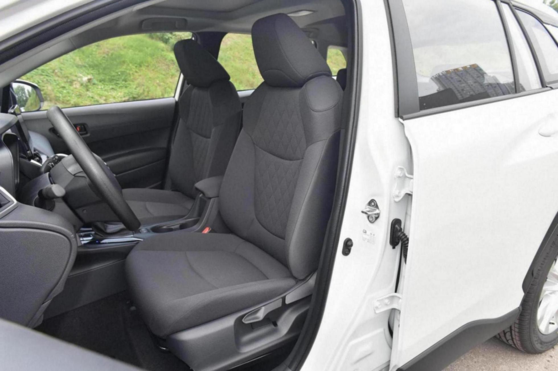 2.0L+CVT動力,優(yōu)惠3.6萬,標(biāo)配L2輔助駕駛,解析豐田卡羅拉銳放