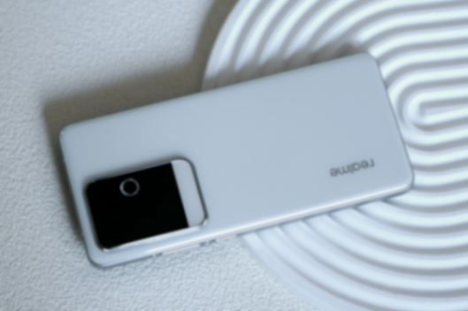 打起來!iQOO Neo9S Pro+和真我GT6誰更香?全方面分析來了