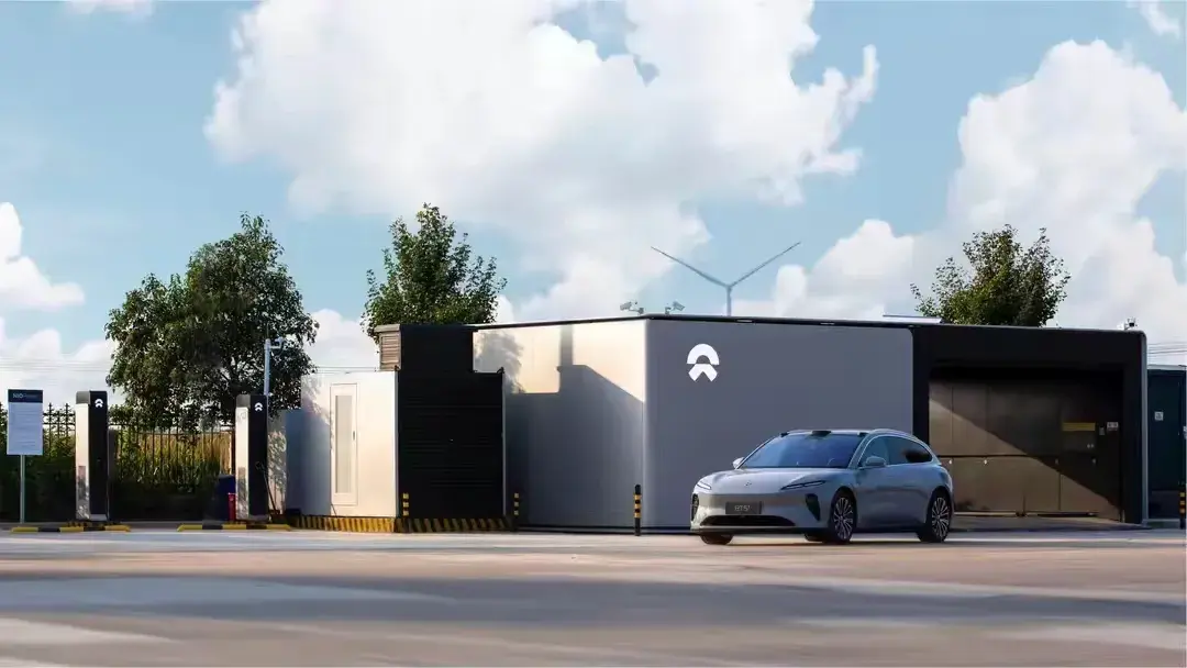 蔚來:可換電才安心!實現“車主不下車,三分鐘滿電”的補能體驗