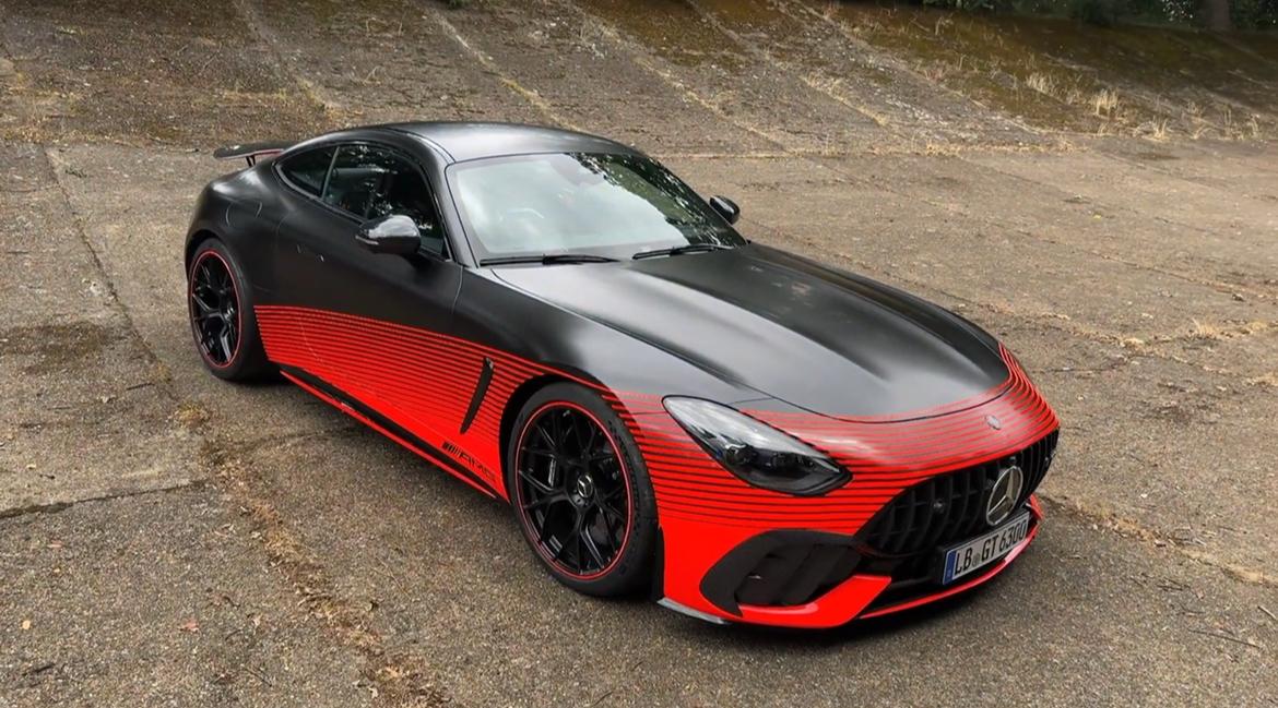 611匹馬力,0-96km/h加速3.1s,奔馳AMG GT63 Pro發(fā)布