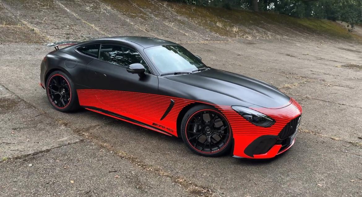 611匹馬力,0-96km/h加速3.1s,奔馳AMG GT63 Pro發(fā)布