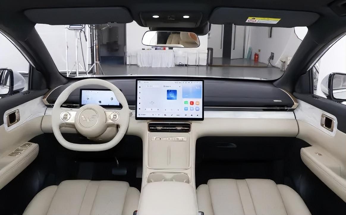 新車盤點:五菱星光S、福特Capri、小鵬P7+