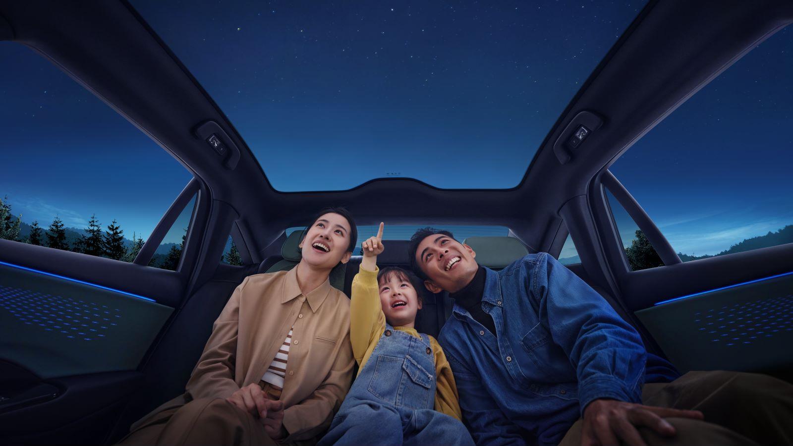 一汽紅旗EH7榮耀版,開啟紅旗新能源發展新征程?!