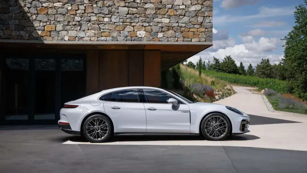 保時捷最強帕美上市,Panamera Turbo S E-Hybrid破紐北記錄