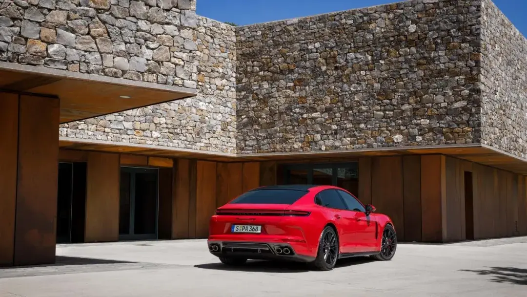 保時捷最強帕美上市,Panamera Turbo S E-Hybrid破紐北記錄