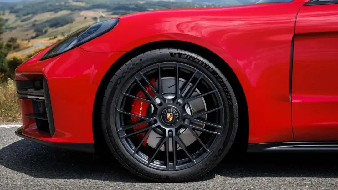 保時捷最強帕美上市,Panamera Turbo S E-Hybrid破紐北記錄