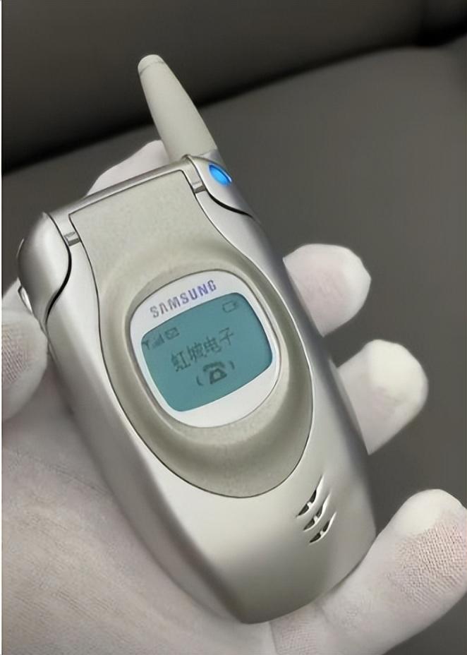 80后眼中的奢侈品!十款遙不可及的經典手機,你都用過哪幾款?