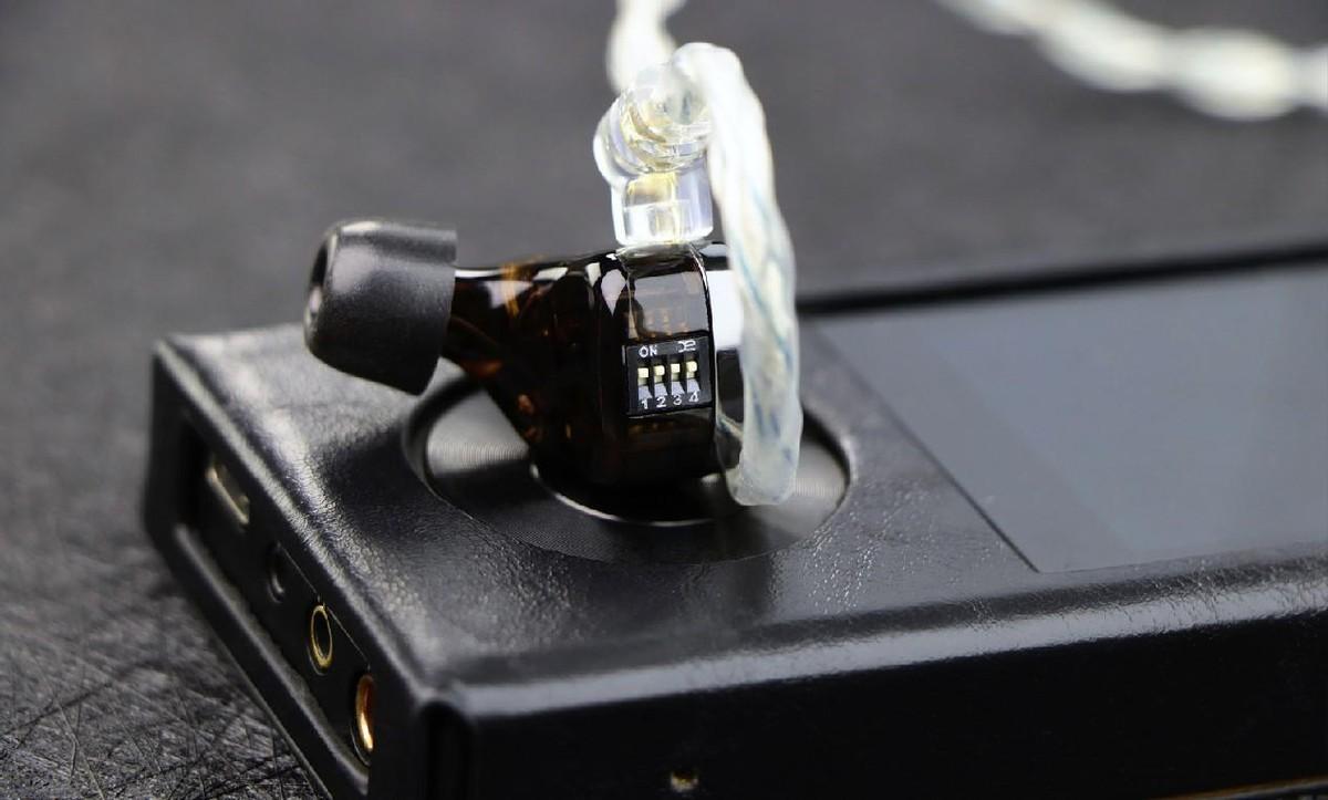 幾百塊就能入手千元級音質耳機?測評CCA Hydro有線HiFi耳機如何