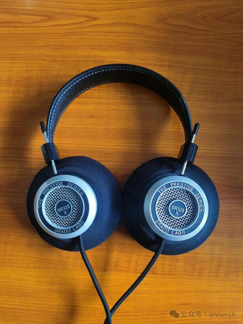 包耳的歌德GRADO SR325X耳機