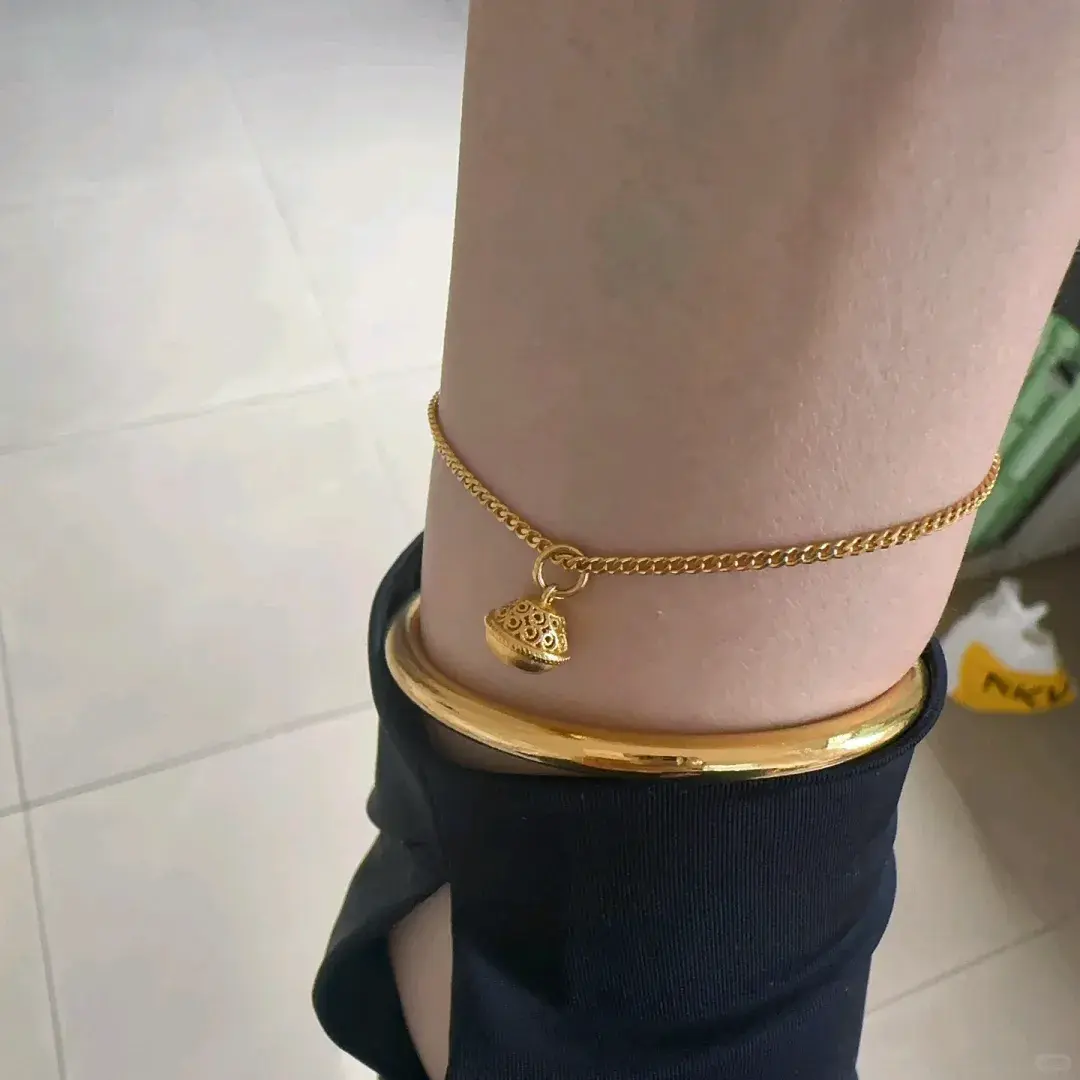 看看你們的夏天疊戴,黃金mini五花疊戴好萬金油,疊戴下就很美