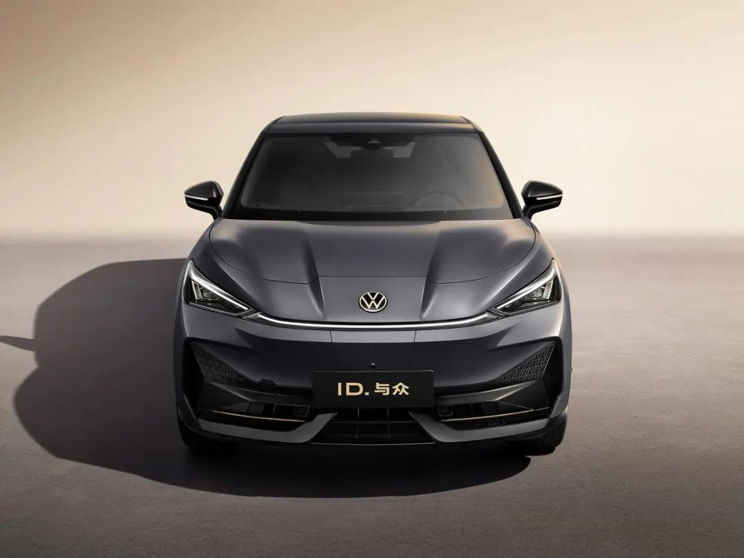 帶鑲金車標(biāo)的大眾ID.與眾,售價(jià)20.99萬值嗎?