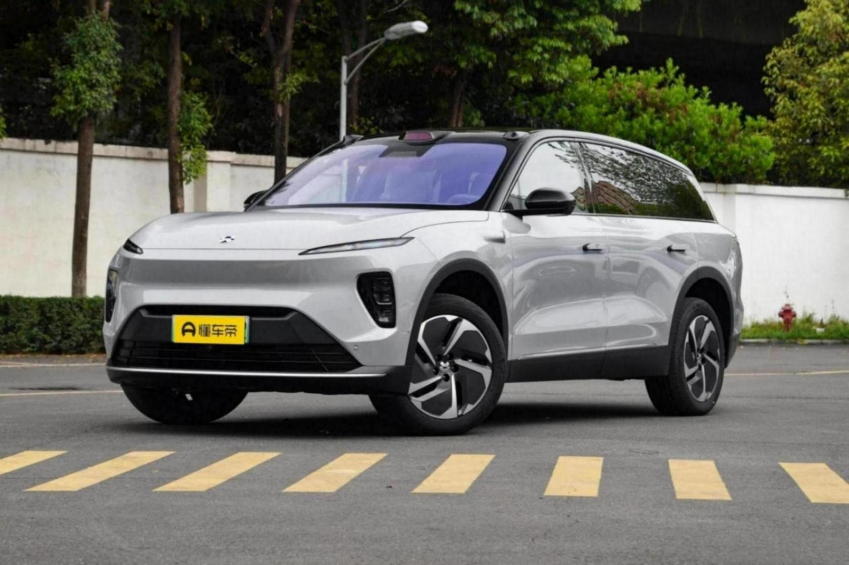 蔚來(lái)ES8:內(nèi)外兼修的純電動(dòng)SUV,搭載雙電動(dòng)機(jī)四驅(qū)系統(tǒng)!